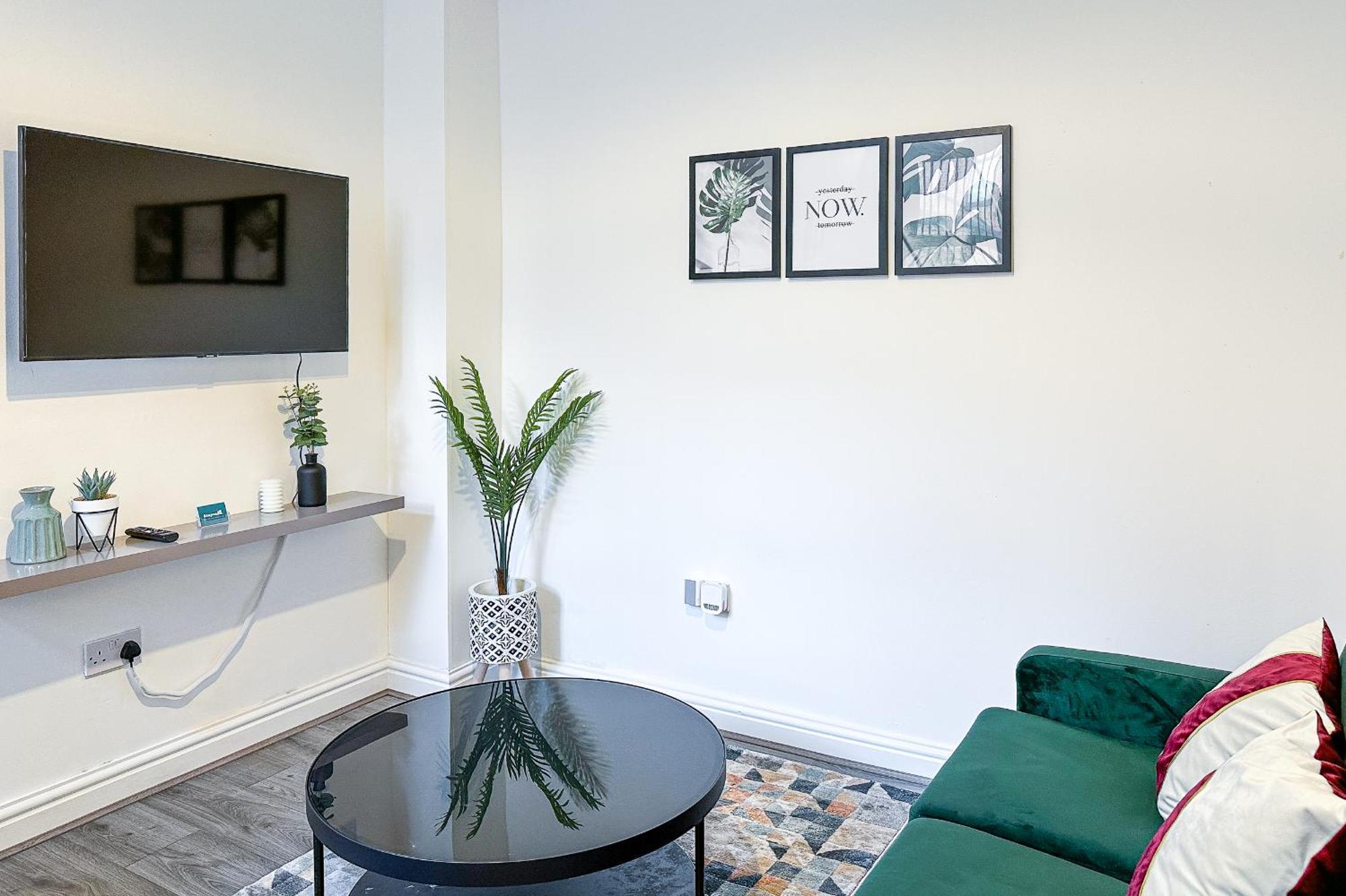 Ashfield Co-Living - Private Room Self-Cater Manchester Bagian luar foto