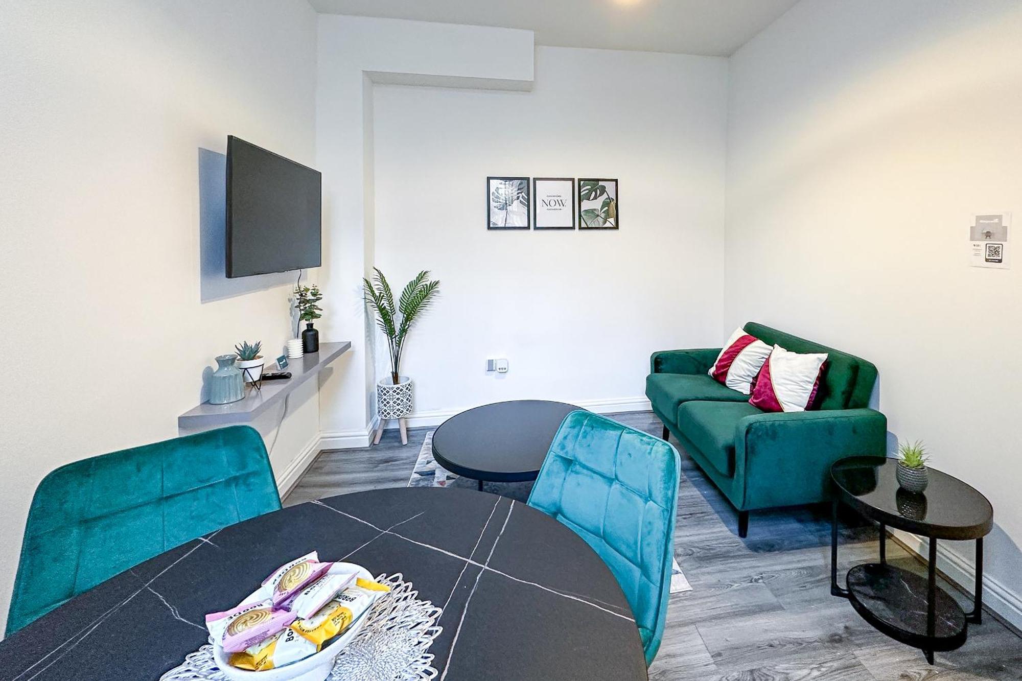 Ashfield Co-Living - Private Room Self-Cater Manchester Bagian luar foto